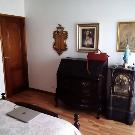 Bed and breakfast Simbioso Carcavelos (Lisbon)